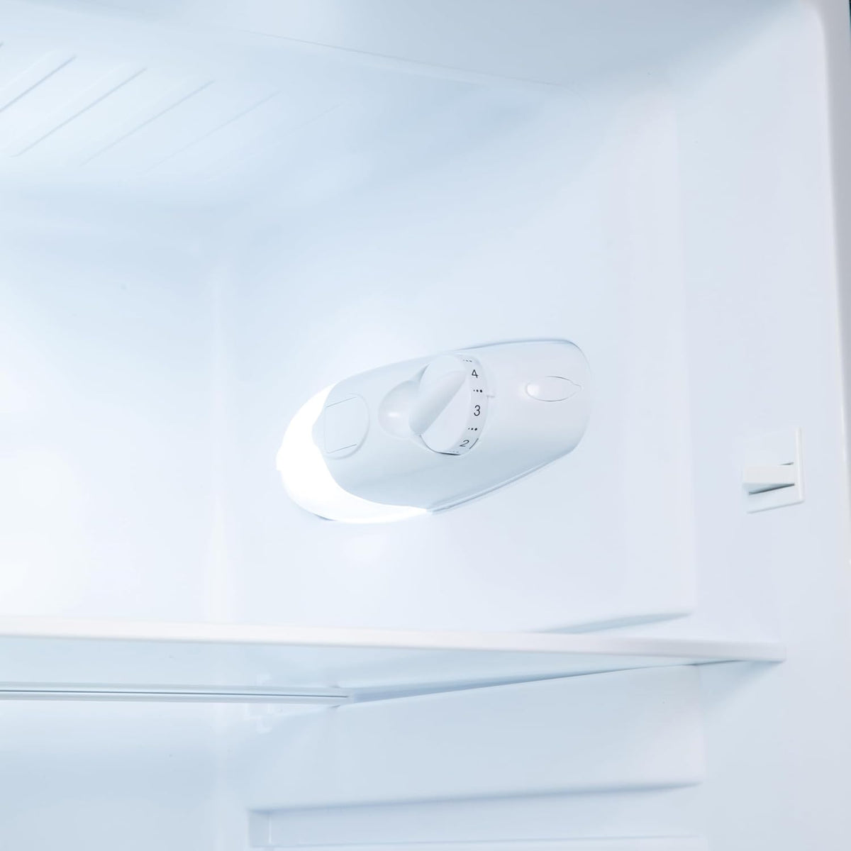 Freistehender Vollraumkühlschrank 241L 144cm Wechselbarer Türanschlag Fleckenresistente Oberfläche Schwarz